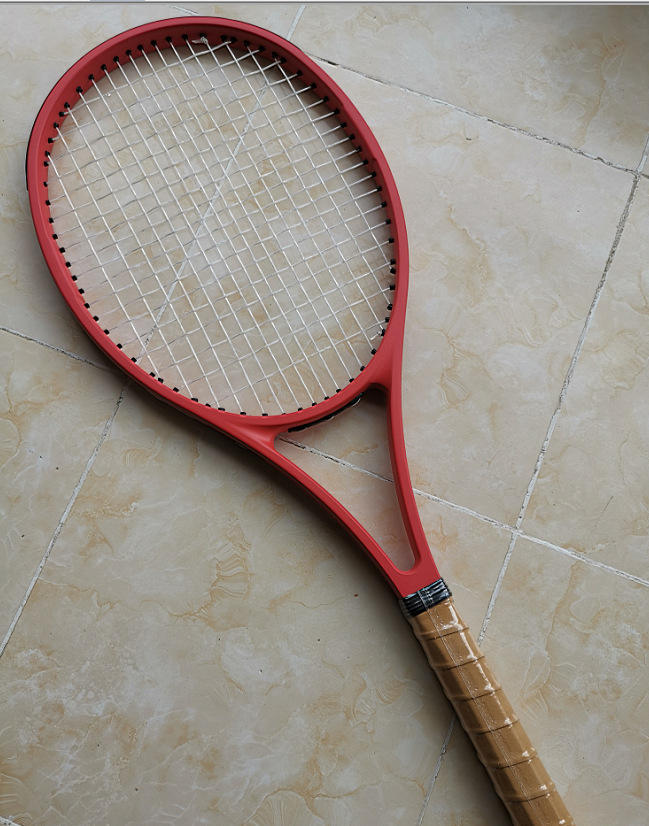 Matte pink Fujian Made Womens Tennis Racket No Brand Label Composite Carbon Frame Penhold Grip Moderate Shaft Stiffness